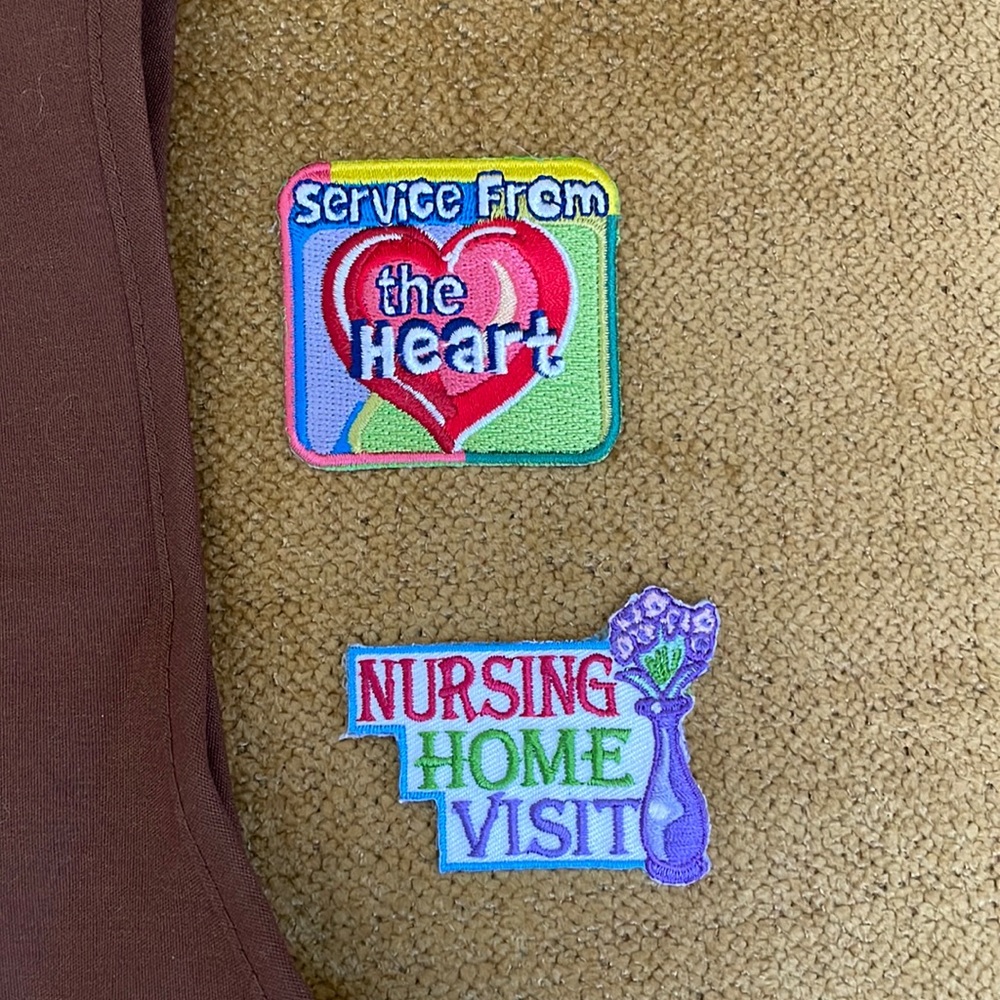 Girl Scout Brownie Vest with extra patches - Picture 3 of 4
